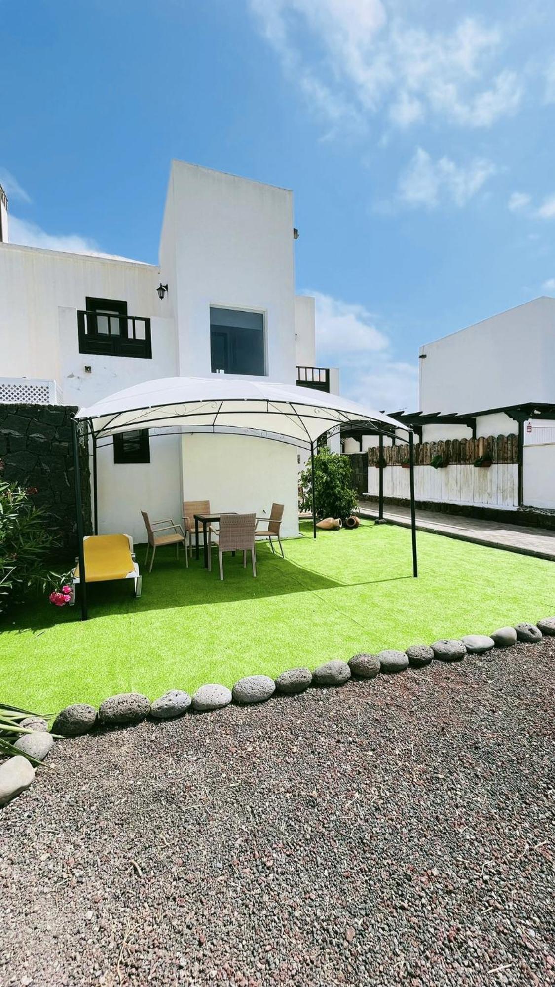 Lovely Kiluka Heated Pool Playa Blanca (Lanzarote)